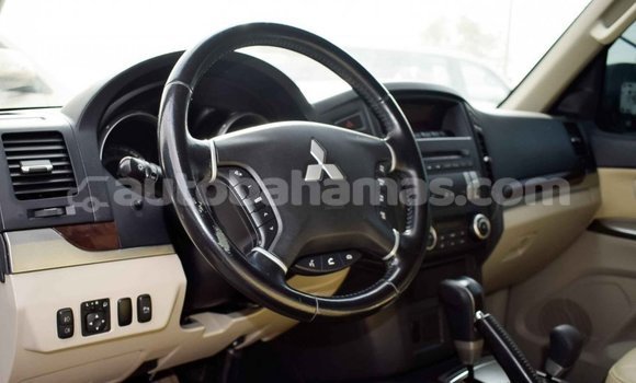 Buy Import Mitsubishi Pajero White Car in Import - Dubai in Abaco Buy Import Mitsubishi Pajero White Car in Import - Dubai in Abaco