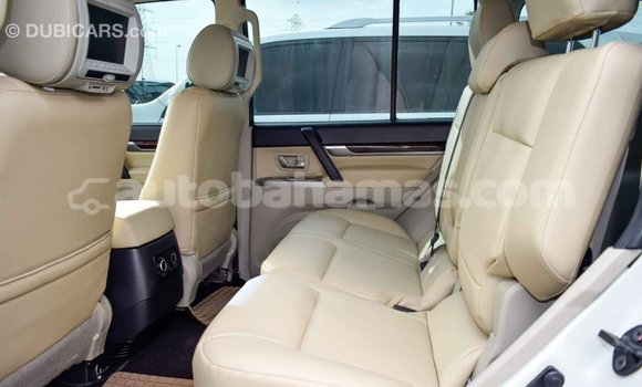 Buy Import Mitsubishi Pajero White Car in Import - Dubai in Abaco Buy Import Mitsubishi Pajero White Car in Import - Dubai in Abaco