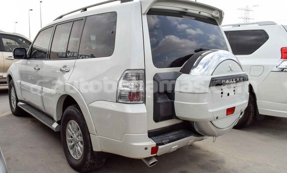 Buy Import Mitsubishi Pajero White Car in Import - Dubai in Abaco Buy Import Mitsubishi Pajero White Car in Import - Dubai in Abaco