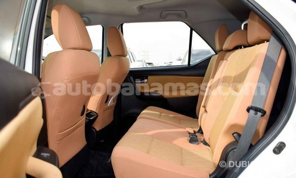 Buy Import Toyota Fortuner White Car in Import - Dubai in Abaco Buy Import Toyota Fortuner White Car in Import - Dubai in Abaco