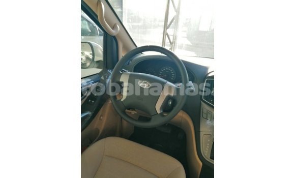 Buy Import Hyundai Accent White Car in Import - Dubai in Abaco Buy Import Hyundai Accent White Car in Import - Dubai in Abaco