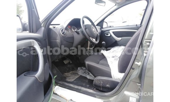 Buy Import Renault Duster Green Car in Import - Dubai in Abaco Buy Import Renault Duster Green Car in Import - Dubai in Abaco