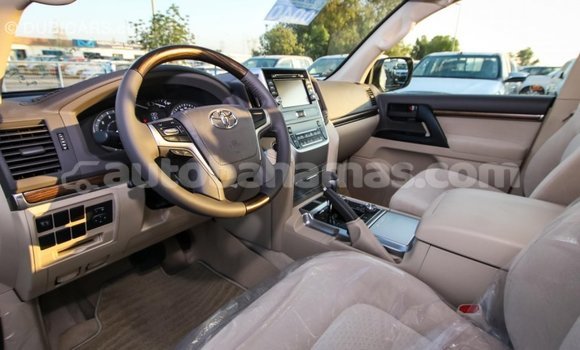 Buy Import Toyota Land Cruiser White Car in Import - Dubai in Abaco Buy Import Toyota Land Cruiser White Car in Import - Dubai in Abaco