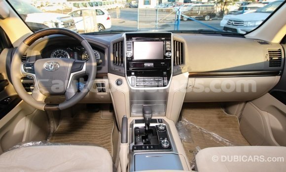 Buy Import Toyota Land Cruiser White Car in Import - Dubai in Abaco Buy Import Toyota Land Cruiser White Car in Import - Dubai in Abaco