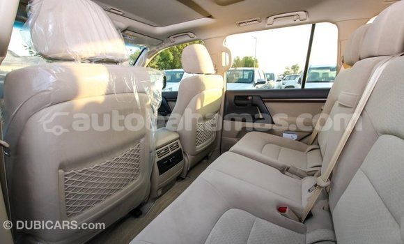 Buy Import Toyota Land Cruiser White Car in Import - Dubai in Abaco Buy Import Toyota Land Cruiser White Car in Import - Dubai in Abaco