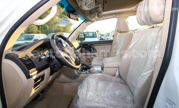 Buy Import Toyota Land Cruiser White Car in Import - Dubai in Abaco Buy Import Toyota Land Cruiser White Car in Import - Dubai in Abaco