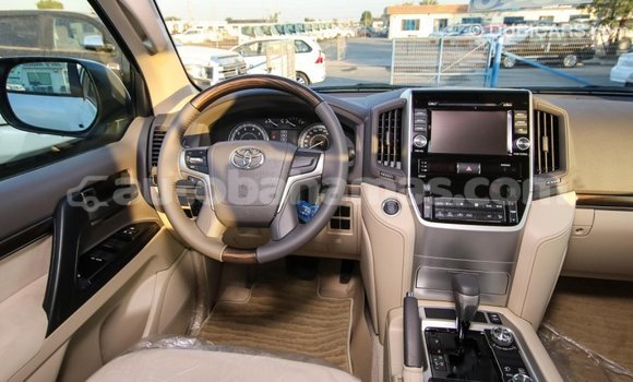Buy Import Toyota Land Cruiser White Car in Import - Dubai in Abaco Buy Import Toyota Land Cruiser White Car in Import - Dubai in Abaco