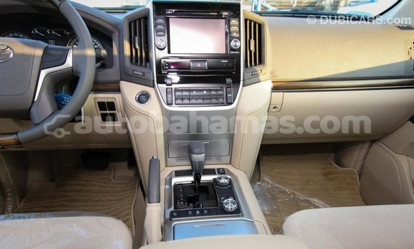 Buy Import Toyota Land Cruiser White Car in Import - Dubai in Abaco Buy Import Toyota Land Cruiser White Car in Import - Dubai in Abaco