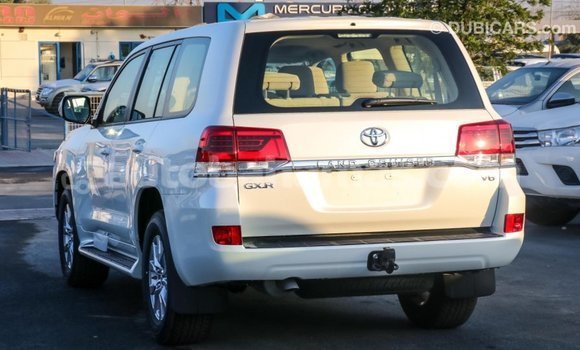 Buy Import Toyota Land Cruiser White Car in Import - Dubai in Abaco Buy Import Toyota Land Cruiser White Car in Import - Dubai in Abaco