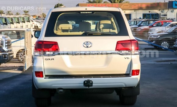 Buy Import Toyota Land Cruiser White Car in Import - Dubai in Abaco Buy Import Toyota Land Cruiser White Car in Import - Dubai in Abaco