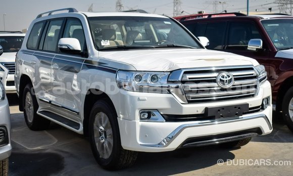 Buy Import Toyota Land Cruiser White Car in Import - Dubai in Abaco Buy Import Toyota Land Cruiser White Car in Import - Dubai in Abaco