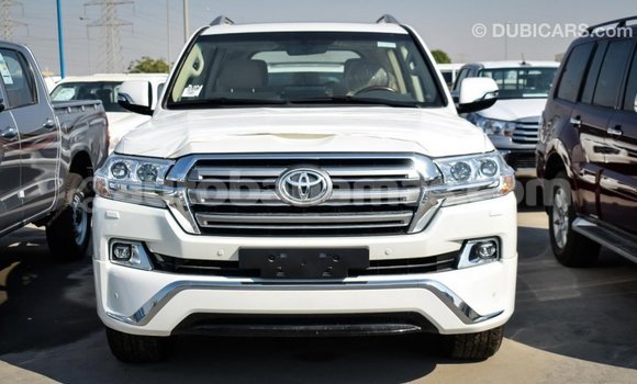 Buy Import Toyota Land Cruiser White Car in Import - Dubai in Abaco Buy Import Toyota Land Cruiser White Car in Import - Dubai in Abaco