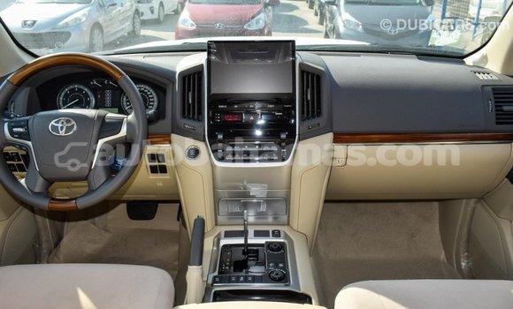 Buy Import Toyota Land Cruiser White Car in Import - Dubai in Abaco Buy Import Toyota Land Cruiser White Car in Import - Dubai in Abaco
