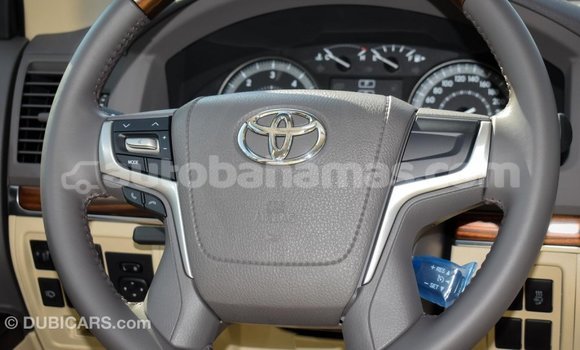 Buy Import Toyota Land Cruiser White Car in Import - Dubai in Abaco Buy Import Toyota Land Cruiser White Car in Import - Dubai in Abaco