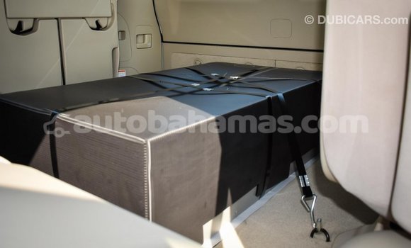 Buy Import Toyota Land Cruiser White Car in Import - Dubai in Abaco Buy Import Toyota Land Cruiser White Car in Import - Dubai in Abaco