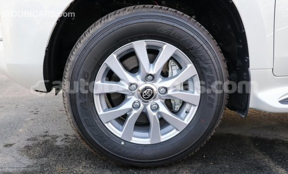 Buy Import Toyota Land Cruiser White Car in Import - Dubai in Abaco Buy Import Toyota Land Cruiser White Car in Import - Dubai in Abaco