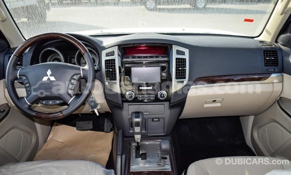 Buy Import Mitsubishi Pajero White Car in Import - Dubai in Abaco Buy Import Mitsubishi Pajero White Car in Import - Dubai in Abaco