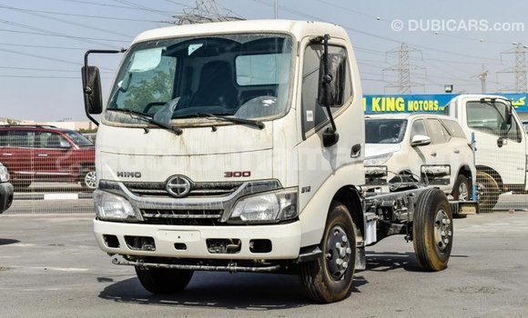 Buy Import Hino 300 Series White Truck in Import - Dubai in Abaco Buy Import Hino 300 Series White Truck in Import - Dubai in Abaco