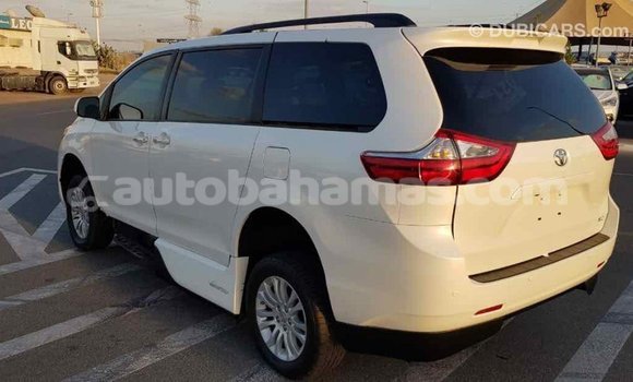 Buy Import Toyota Sienna White Car in Import - Dubai in Abaco Buy Import Toyota Sienna White Car in Import - Dubai in Abaco