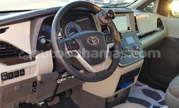 Buy Import Toyota Sienna White Car in Import - Dubai in Abaco Buy Import Toyota Sienna White Car in Import - Dubai in Abaco