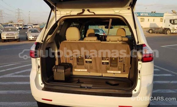 Buy Import Toyota Sienna White Car in Import - Dubai in Abaco Buy Import Toyota Sienna White Car in Import - Dubai in Abaco