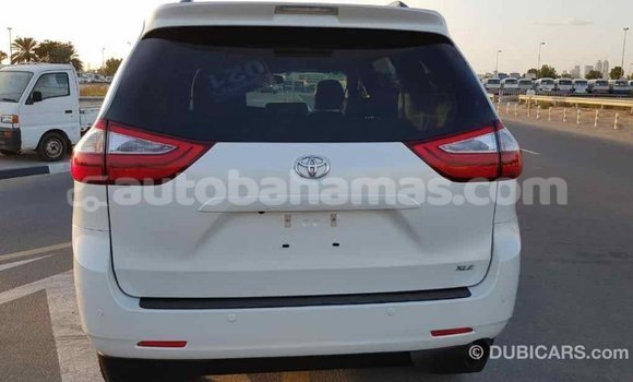 Buy Import Toyota Sienna White Car in Import - Dubai in Abaco Buy Import Toyota Sienna White Car in Import - Dubai in Abaco