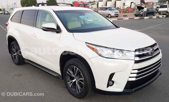 Buy Import Toyota Highlander White Car in Import - Dubai in Abaco Buy Import Toyota Highlander White Car in Import - Dubai in Abaco