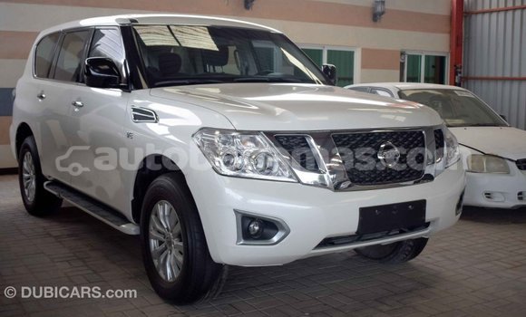 Buy Import Nissan Patrol White Car in Import - Dubai in Abaco