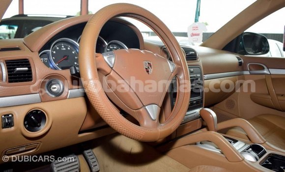 Buy Import Porsche Cayenne Green Car in Import - Dubai in Abaco Buy Import Porsche Cayenne Green Car in Import - Dubai in Abaco