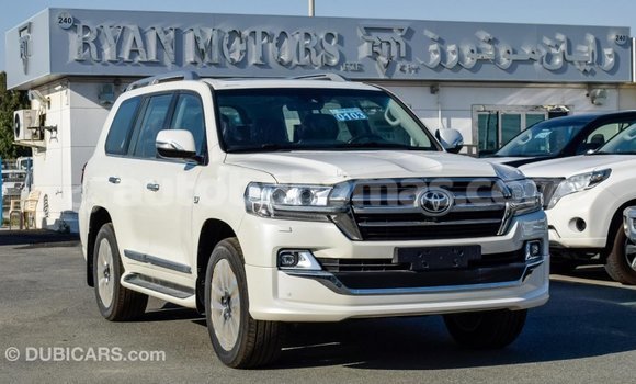 Buy Import Toyota Land Cruiser White Car in Import - Dubai in Abaco Buy Import Toyota Land Cruiser White Car in Import - Dubai in Abaco