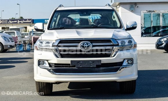 Buy Import Toyota Land Cruiser White Car in Import - Dubai in Abaco Buy Import Toyota Land Cruiser White Car in Import - Dubai in Abaco
