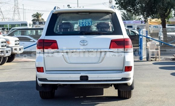Buy Import Toyota Land Cruiser White Car in Import - Dubai in Abaco Buy Import Toyota Land Cruiser White Car in Import - Dubai in Abaco