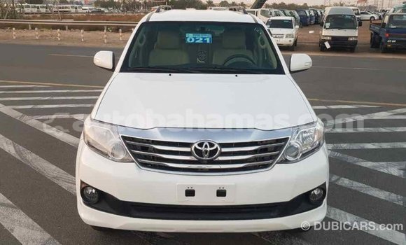 Buy Import Toyota Fortuner White Car in Import - Dubai in Abaco Buy Import Toyota Fortuner White Car in Import - Dubai in Abaco