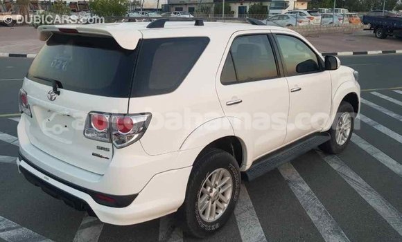 Buy Import Toyota Fortuner White Car in Import - Dubai in Abaco Buy Import Toyota Fortuner White Car in Import - Dubai in Abaco