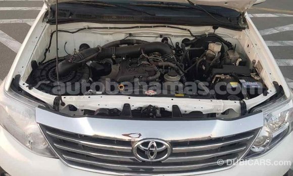Buy Import Toyota Fortuner White Car in Import - Dubai in Abaco Buy Import Toyota Fortuner White Car in Import - Dubai in Abaco