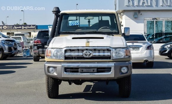 Buy Import Toyota Land Cruiser Beige Car in Import - Dubai in Abaco Buy Import Toyota Land Cruiser Beige Car in Import - Dubai in Abaco