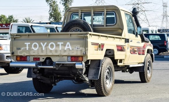 Buy Import Toyota Land Cruiser Beige Car in Import - Dubai in Abaco Buy Import Toyota Land Cruiser Beige Car in Import - Dubai in Abaco
