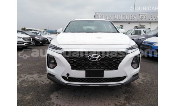 Buy Import Hyundai Santa Fe White Car in Import - Dubai in Abaco