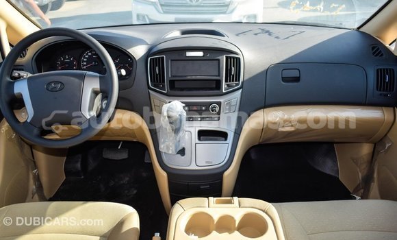 Buy Import Hyundai Accent White Car in Import - Dubai in Abaco Buy Import Hyundai Accent White Car in Import - Dubai in Abaco