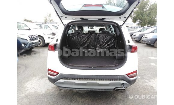 Buy Import Hyundai Santa Fe White Car in Import - Dubai in Abaco Buy Import Hyundai Santa Fe White Car in Import - Dubai in Abaco