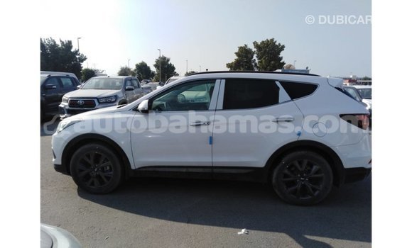 Buy Import Hyundai Santa Fe White Car in Import - Dubai in Abaco Buy Import Hyundai Santa Fe White Car in Import - Dubai in Abaco