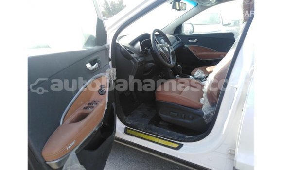 Buy Import Hyundai Santa Fe White Car in Import - Dubai in Abaco Buy Import Hyundai Santa Fe White Car in Import - Dubai in Abaco