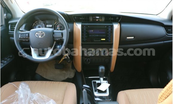 Buy Import Toyota Fortuner Black Car in Import - Dubai in Abaco Buy Import Toyota Fortuner Black Car in Import - Dubai in Abaco