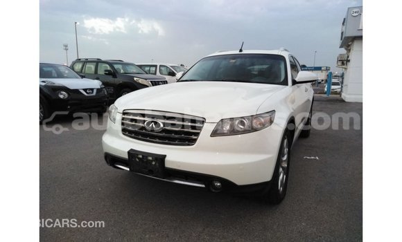 Buy Import Infiniti FX White Car in Import - Dubai in Abaco