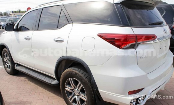 Buy Import Toyota Fortuner White Car in Import - Dubai in Abaco Buy Import Toyota Fortuner White Car in Import - Dubai in Abaco