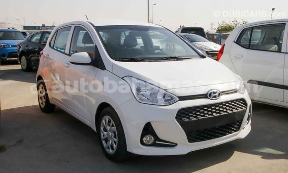 Buy Import Hyundai i10 White Car in Import - Dubai in Abaco