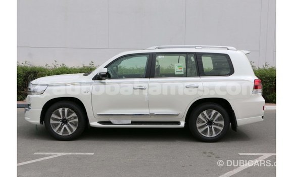 Buy Import Toyota Land Cruiser White Car in Import - Dubai in Abaco Buy Import Toyota Land Cruiser White Car in Import - Dubai in Abaco