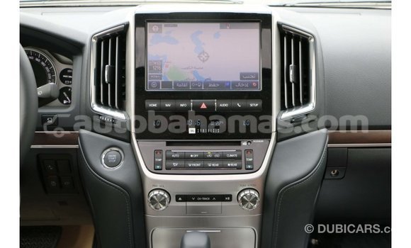 Buy Import Toyota Land Cruiser White Car in Import - Dubai in Abaco Buy Import Toyota Land Cruiser White Car in Import - Dubai in Abaco