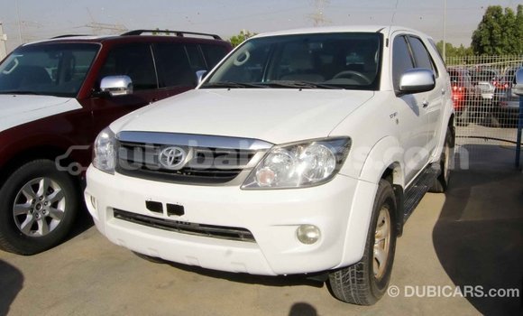 Buy Import Toyota Fortuner White Car in Import - Dubai in Abaco Buy Import Toyota Fortuner White Car in Import - Dubai in Abaco