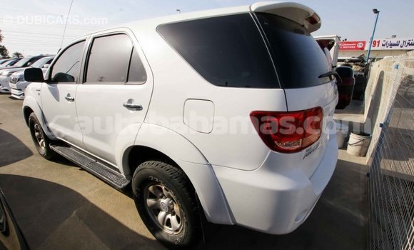 Buy Import Toyota Fortuner White Car in Import - Dubai in Abaco Buy Import Toyota Fortuner White Car in Import - Dubai in Abaco